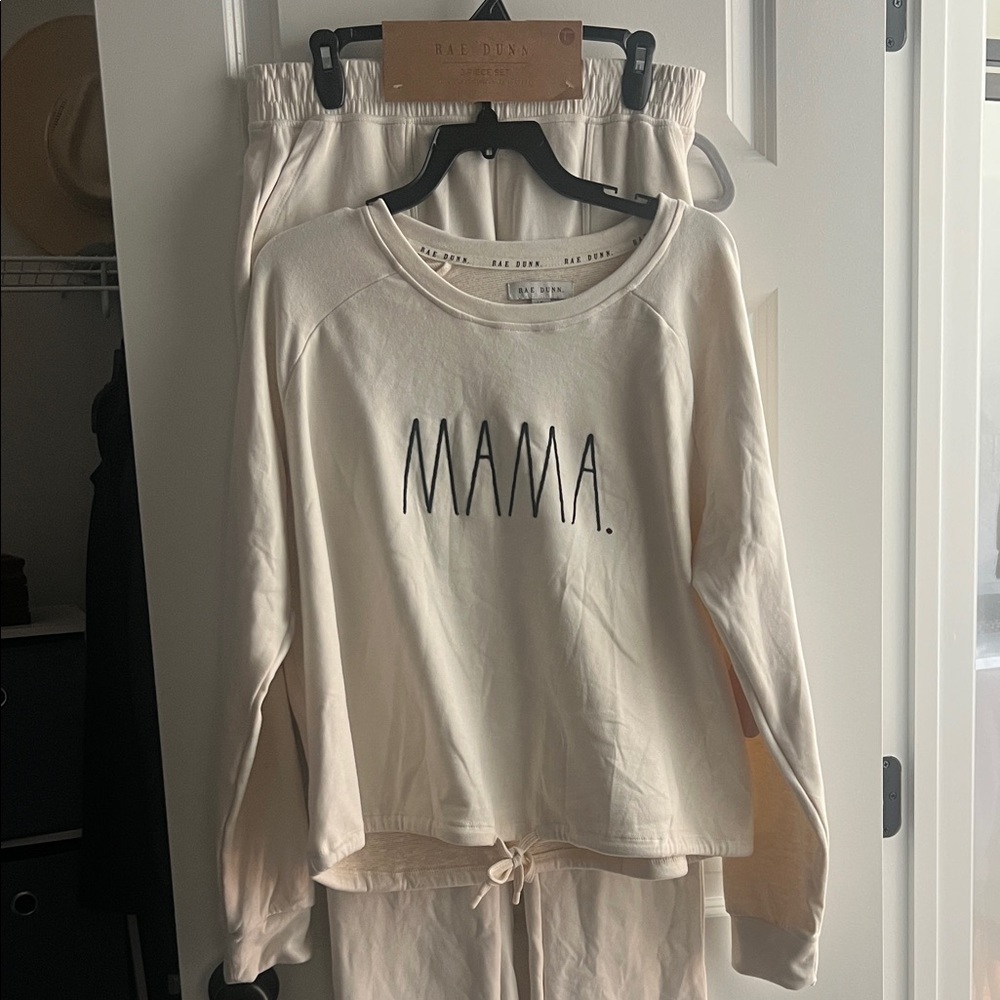 Rae Dunn Cream 'MAMA' Lounge Set